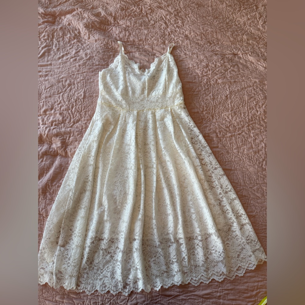 Elegant White Lace Dress